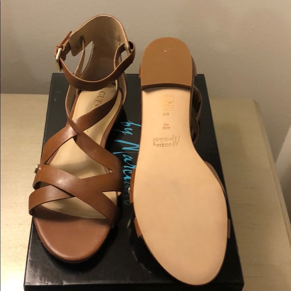 NWT Gorgeous sandals by Guess by Marciano - Picture 3 of 5